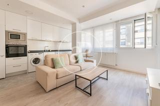 Location Appartement  C. de domingo fernández 5. Piso en alquiler en chamartin