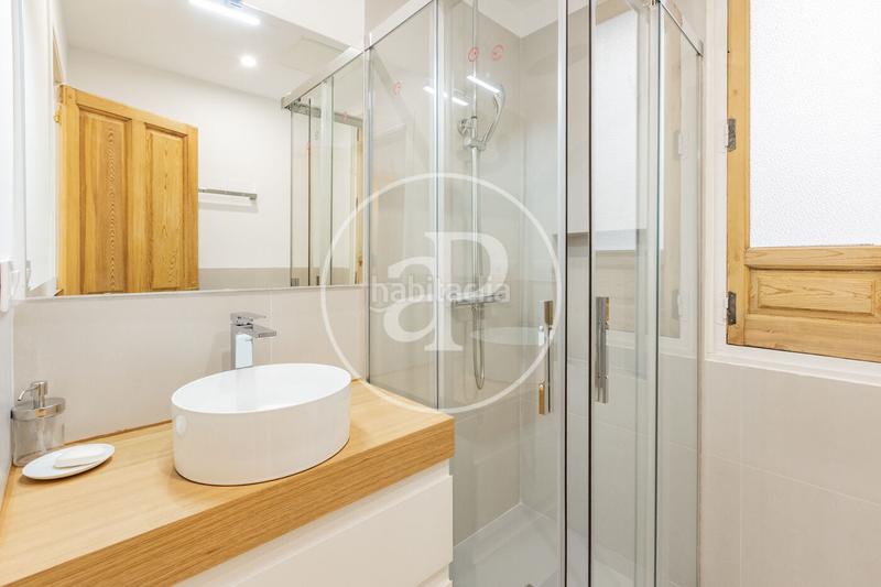 Foto 60924c35-e43e-40e9-80a3-fd11f9b3d600. Miete etagenwohnung mit heizung in Recoletos Madrid