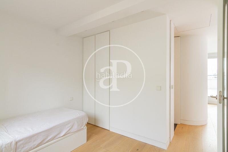 Foto 23f510bd-6d2b-4312-935d-7873f882bb6c. Dachwohnung mit heizung in Fuente del Berro Madrid