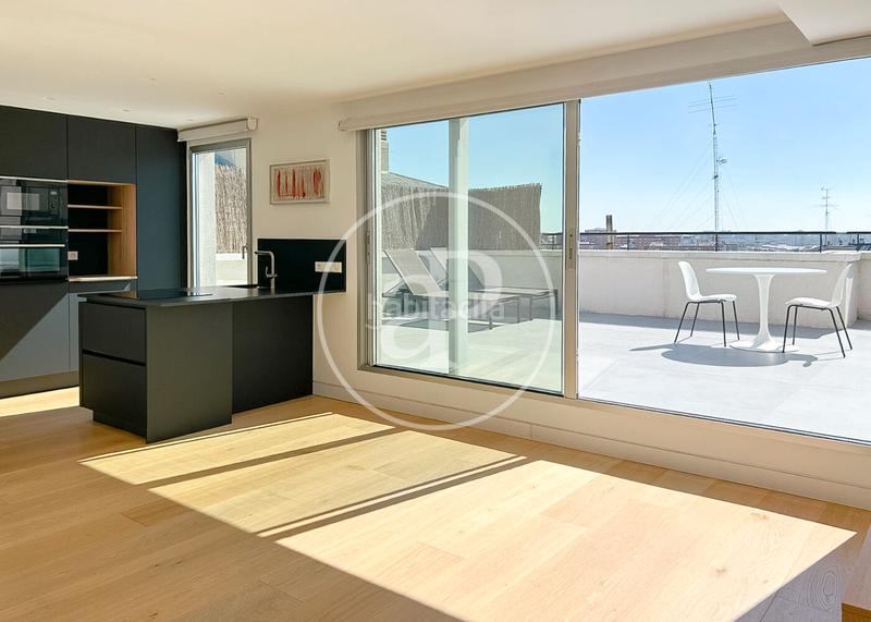 Foto 2b589625-757f-4507-be98-a557d49ca820. Dachwohnung mit heizung in Fuente del Berro Madrid