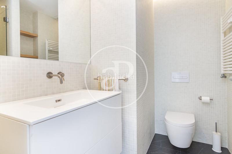 Foto 45910e31-99ac-404b-8613-c00e7cc3167a. Dachwohnung mit heizung in Fuente del Berro Madrid