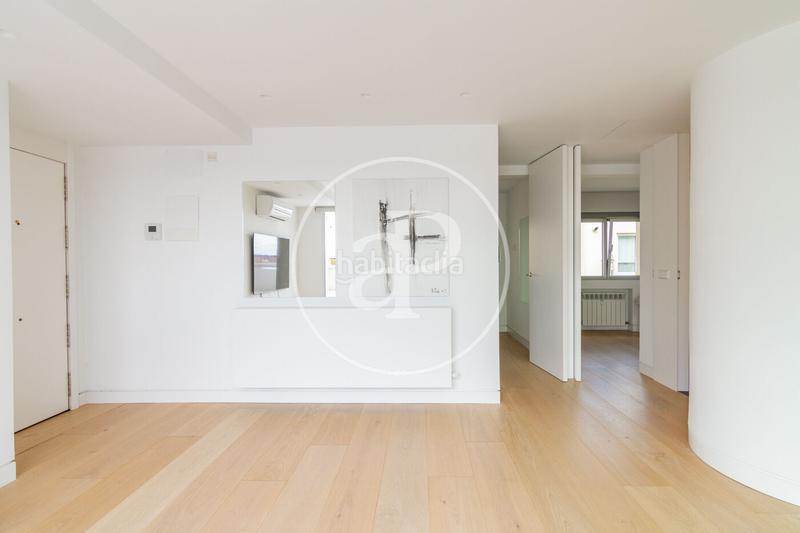 Foto 64b9390c-f19c-4457-9a69-0b093573a46f. Dachwohnung mit heizung in Fuente del Berro Madrid