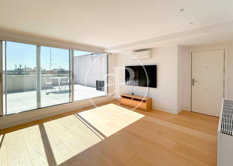 Foto 88743de7-cbfe-4f71-9bea-03a88f009ef6. Dachwohnung mit heizung in Fuente del Berro Madrid