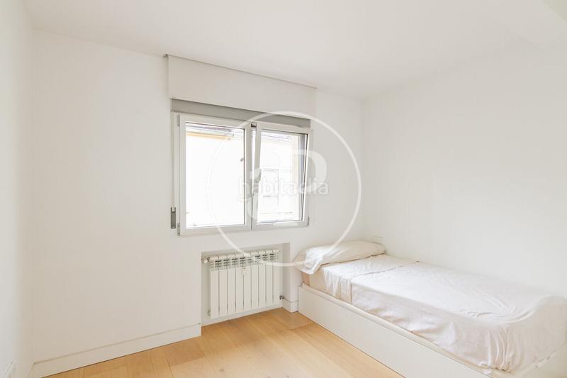 Foto 98fec8f6-1ad6-4f64-91a1-2ea10edfc10e. Dachwohnung mit heizung in Fuente del Berro Madrid