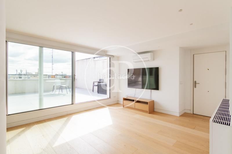 Foto f101aa61-c138-409a-bb60-abb978c22faa. Dachwohnung mit heizung in Fuente del Berro Madrid