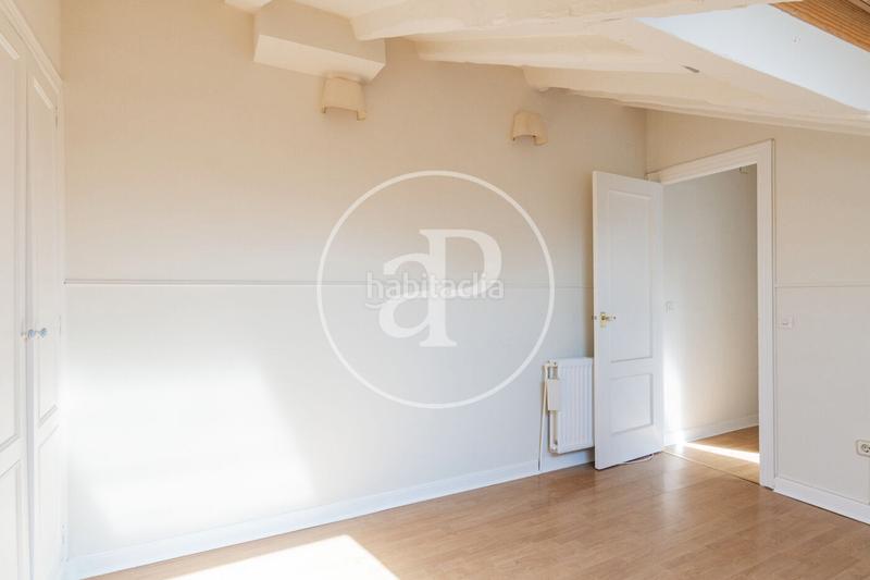 Foto dbc466e8-75fc-447d-9ec6-078e5842ed0f. Alquiler ático atico en alquiler en cortes en Cortes-Huertas Madrid