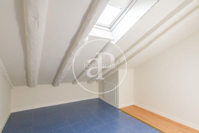 Foto 142c9056-d2cb-496d-b7dc-35ecb6c67a5a. Lloguer àtic amb calefacció a Cortes-Huertas Madrid