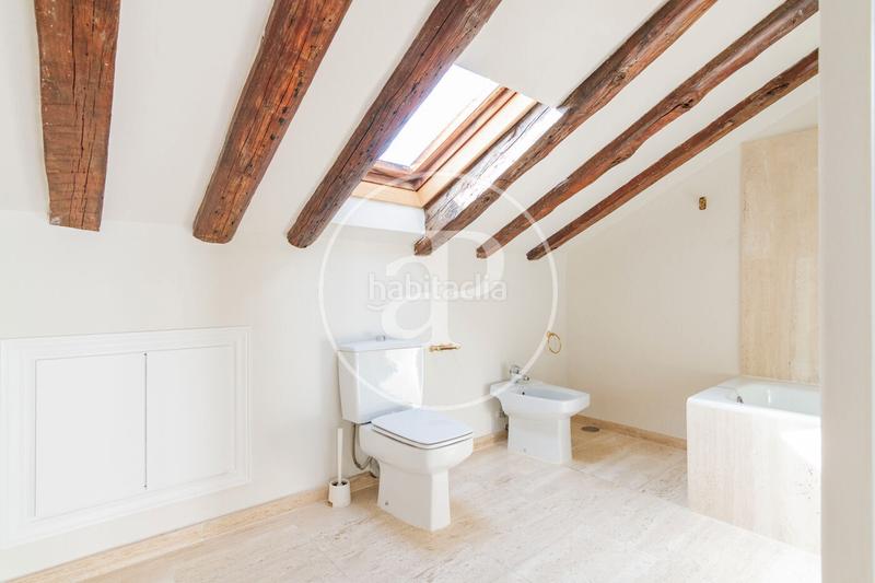 Foto 7af31456-2238-4369-bf93-811b778ff0ff. Miete dachwohnung mit heizung in Cortes-Huertas Madrid