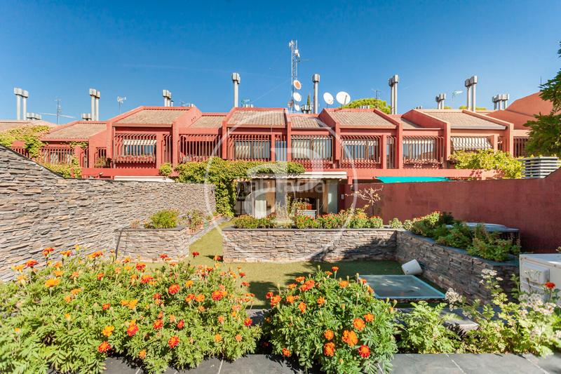 Foto 5fe18a19-fd43-4043-8d22-0da8a62c8672. Casa adosada casa en venta en Aravaca en Aravaca Madrid