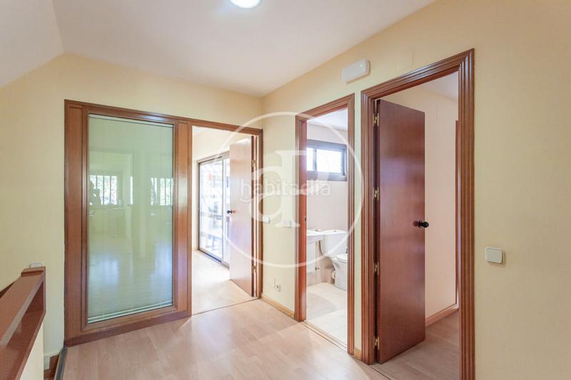 Foto 97f431d4-221d-4133-aa41-dbb5ab67467f. Casa adosada casa en venta en Aravaca en Aravaca Madrid