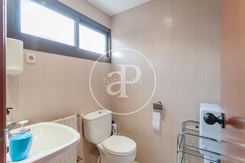 Foto c445affb-4bd4-4f43-98b6-5e63ee1ffe99. Casa adosada casa en venta en Aravaca en Aravaca Madrid