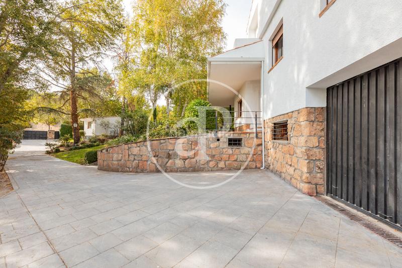 Foto d2f45987-3a52-465f-983e-391967db1a61. House with heating parking pool in Fuente del Fresno