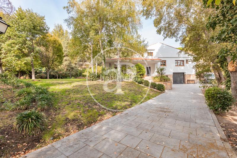 Foto d5a36da0-0bea-4f6f-ae8c-8d7c246389a0. House with heating parking pool in Fuente del Fresno