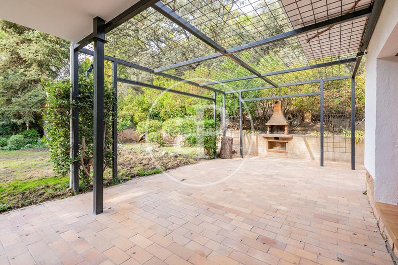 Foto d90043ad-c086-4b0a-a6ed-01ba54c27a80. House with heating parking pool in Fuente del Fresno