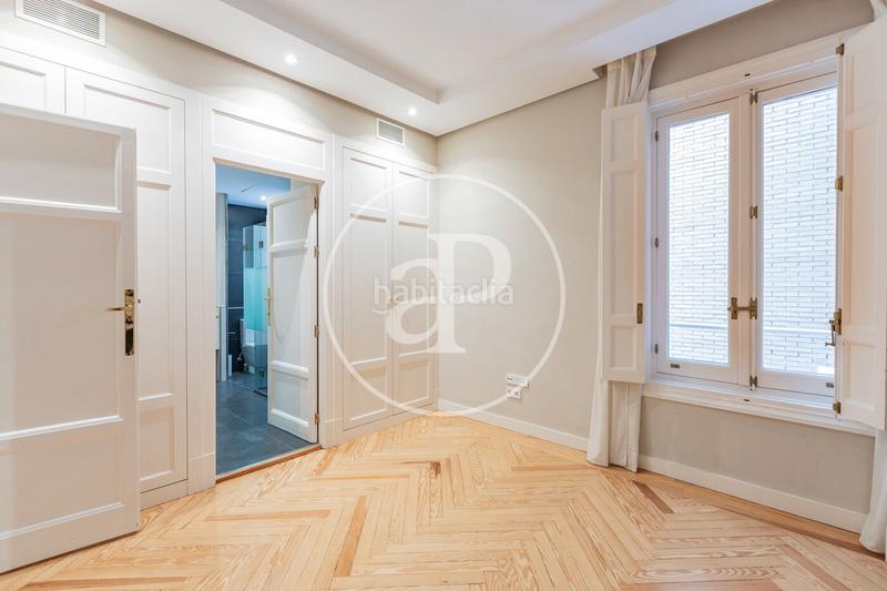 Foto 971a95d2-cbaf-4fe2-87d3-f278444e1fd4. Location appartement avec chauffage parking dans Recoletos Madrid