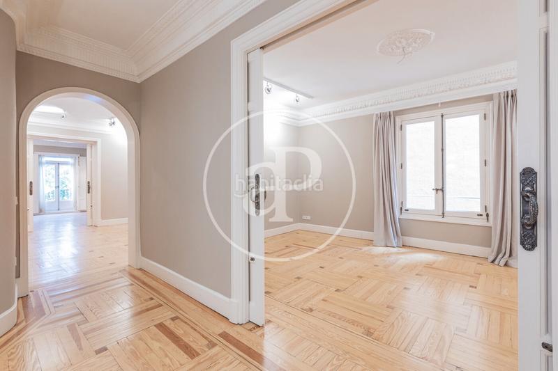 Foto e8bdf90d-384e-4a96-b22c-31513b048e7a. Location appartement avec chauffage parking dans Recoletos Madrid
