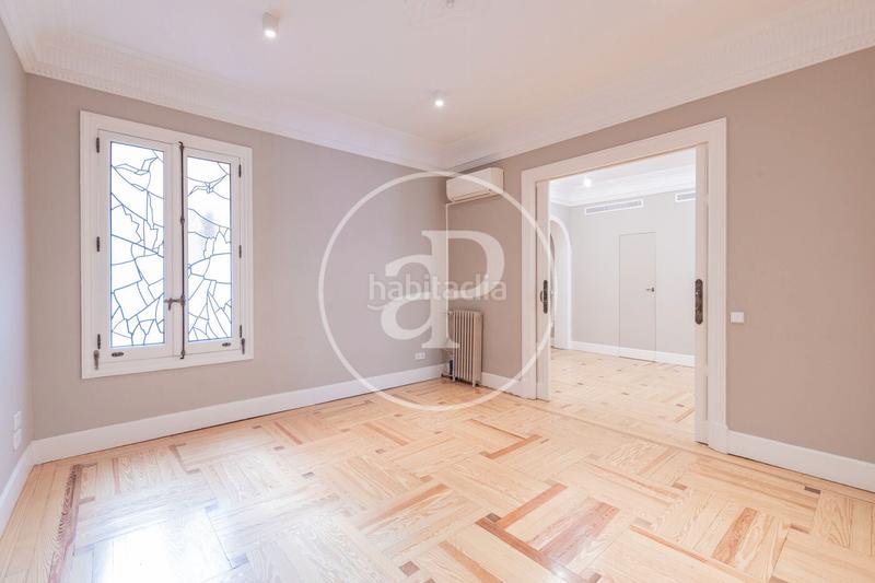 Foto 5e9dd234-907d-4dab-ae57-4a861751deb4. Miete etagenwohnung mit heizung parking in Recoletos Madrid