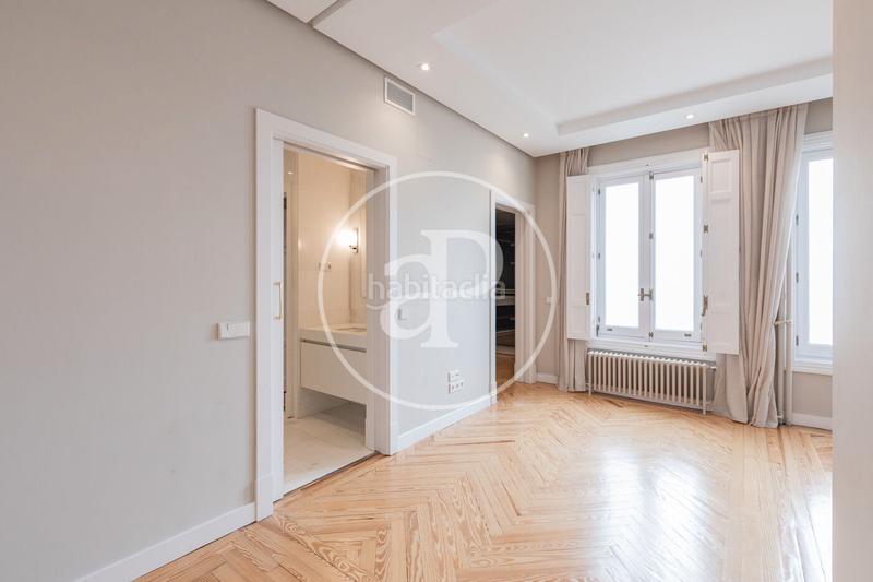 Foto 3dc8cfb3-cb68-4cf5-8dd8-68a86d64b5c2. Rent flat with heating parking in Recoletos Madrid