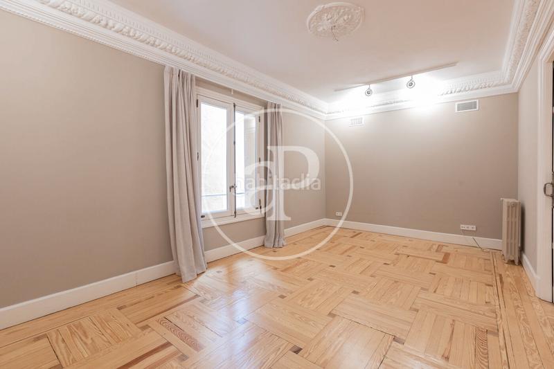 Foto ced1c997-bfd4-4cb5-95c8-4d09cb6b6e62. Rent flat with heating parking in Recoletos Madrid