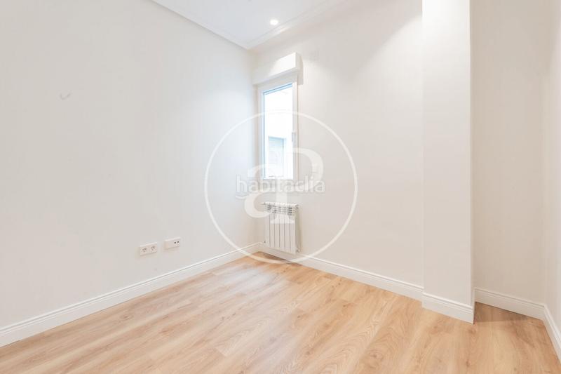 Foto 08568fec-db99-44ec-8292-968d430deaba. Piso  en venta en doctor esquerdo en Adelfas Madrid