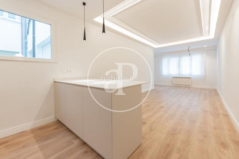 Foto 5b809550-1d50-48d8-84be-118cb8d30b27. Piso  en venta en doctor esquerdo en Adelfas Madrid