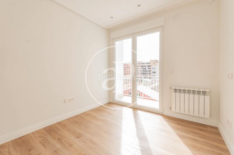 Foto 68110f05-56fe-4e7b-b5ca-2e59b880b714. Piso  en venta en doctor esquerdo en Adelfas Madrid