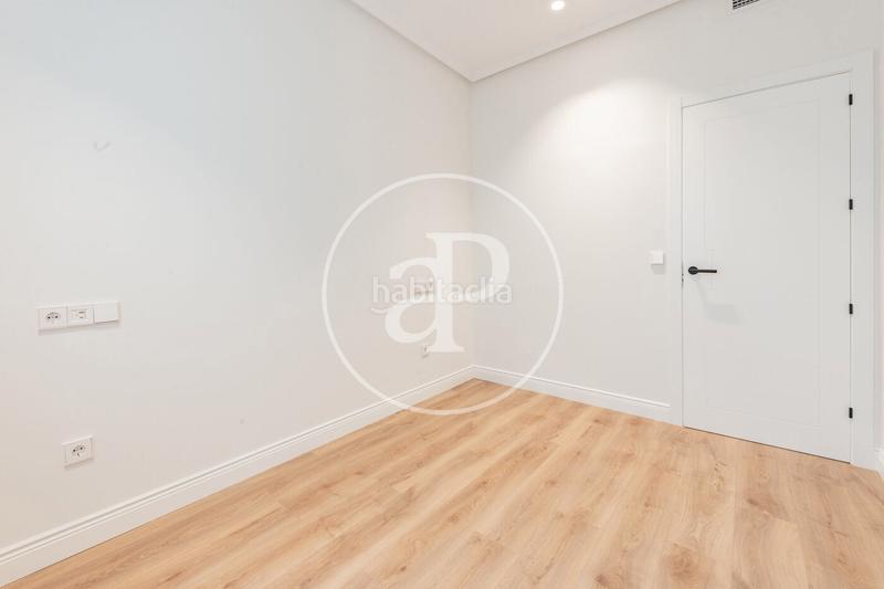 Foto 7188b6d4-e868-4464-a4b4-d28a444d9ac4. Piso  en venta en doctor esquerdo en Adelfas Madrid