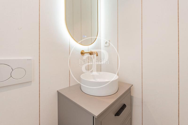 Foto 908da8ae-ec07-4d44-93ce-8f046b6f9c30. Piso  en venta en doctor esquerdo en Adelfas Madrid