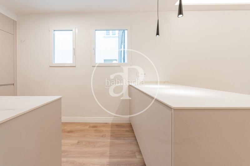 Foto acab7a3d-a862-4281-8f72-587c49b1fd82. Piso  en venta en doctor esquerdo en Adelfas Madrid