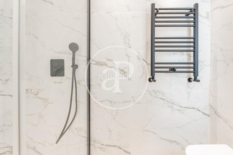 Foto ba2bc46c-8584-4ae9-a173-e67667ae5f5f. Piso  en venta en doctor esquerdo en Adelfas Madrid