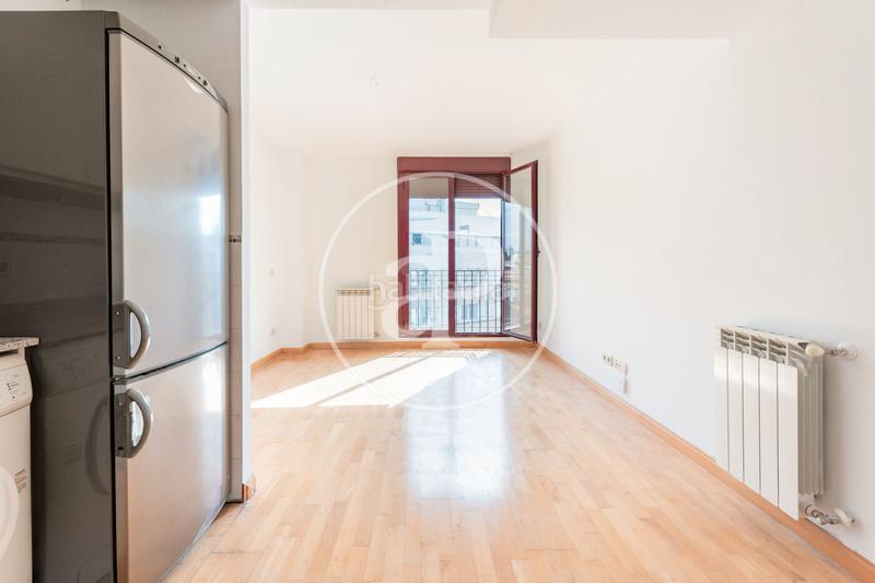 Foto dc1f6a8b-47d2-4818-ac7e-374d80a8008d. Pis amb calefacció aparcament piscina a Palos de Moguer Madrid