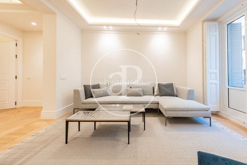 Foto 1421cf82-06f7-4869-92ca-fdd154eadb4e. Piso  en venta en el paseo del prado en Cortes-Huertas Madrid