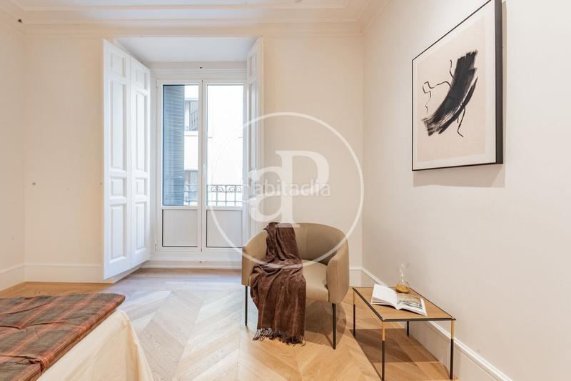 Foto 1efe62e6-2986-4eb8-8394-2a5d0fb22347. Piso  en venta en el paseo del prado en Cortes-Huertas Madrid