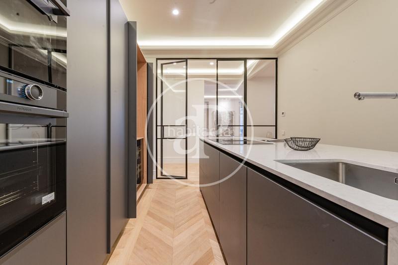 Foto 27c0d789-644b-496f-acdd-6b77c61a6a40. Piso  en venta en el paseo del prado en Cortes-Huertas Madrid