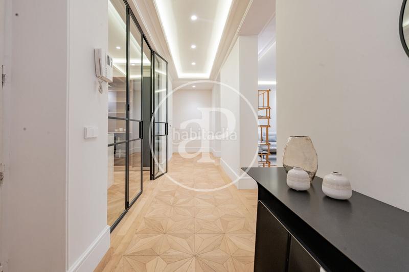 Foto 36f8f918-a493-47e4-bde7-297992d333e5. Piso  en venta en el paseo del prado en Cortes-Huertas Madrid