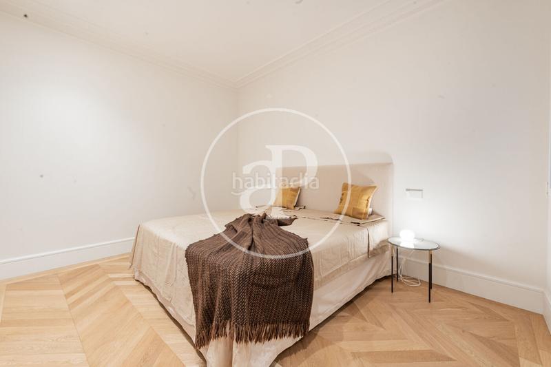 Foto 3aadd108-4d55-4fec-ae11-c1dc38300a0f. Piso  en venta en el paseo del prado en Cortes-Huertas Madrid