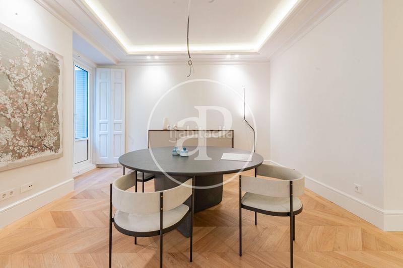 Foto 6c74526e-42fd-4728-8a30-ad0582384298. Piso  en venta en el paseo del prado en Cortes-Huertas Madrid