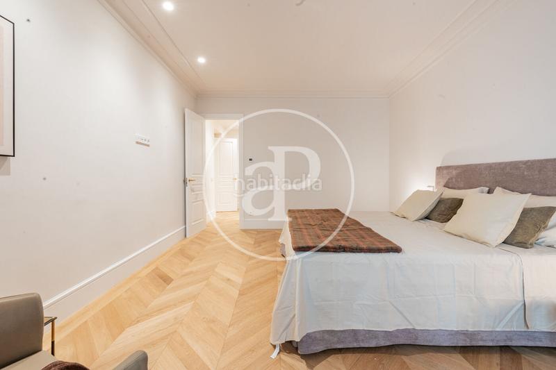 Foto ab427a02-9e20-4c23-9f04-c239502ca7bb. Piso  en venta en el paseo del prado en Cortes-Huertas Madrid