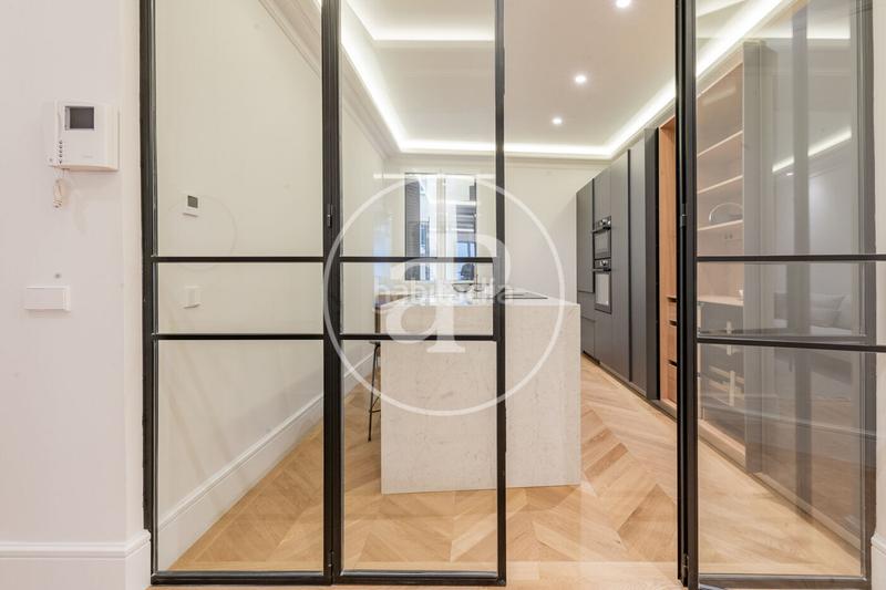 Foto cf6b839d-ef6d-4313-9e5a-1ee2e51b1623. Piso  en venta en el paseo del prado en Cortes-Huertas Madrid