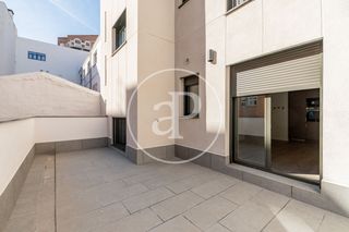 Rent Flat  Pje. de bisbal. Piso en alquiler en pasaje de bisbal.