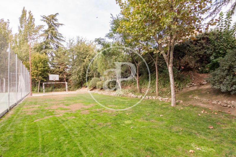 Foto 3eeb5d96-4b0a-4849-81e6-2f34e8464247. Appartement avec chauffage parking piscine dans Peñagrande Madrid