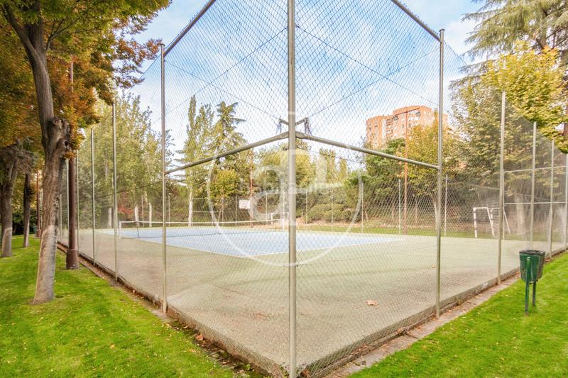 Foto 435ffbcb-2ed0-4bf8-a619-32d8bc911cf6. Appartement avec chauffage parking piscine dans Peñagrande Madrid