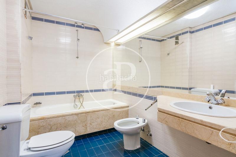 Foto 8670cd0d-22bd-46e4-a0f9-ff45362ba80a. Appartement avec chauffage parking piscine dans Peñagrande Madrid