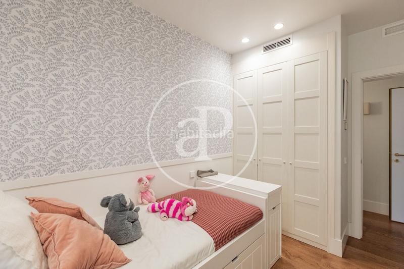 Foto cd4857f3-05b2-49f5-8e58-42410d438919. Piso  en venta en fortuny en Almagro Madrid