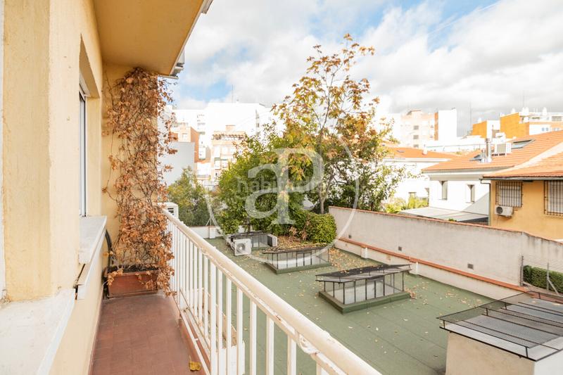 Foto b5a85dbd-9f76-4a5b-87e7-b9e6e69df7bf. Appartamento con riscaldamento in Fuente del Berro Madrid