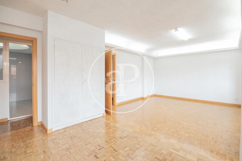 Foto f0bb9347-a5c3-42e6-a4b9-f070fb098265. Appartamento con riscaldamento in Fuente del Berro Madrid