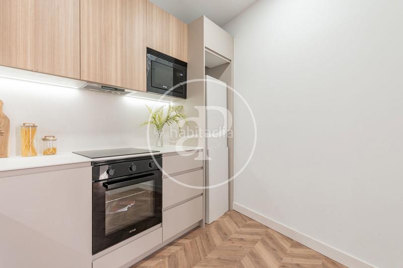 Foto 460f7d17-fa71-45d9-8508-2ac3bf8f19bf. Piso ático a estrenar con terraza amplia en calle moratín en Madrid