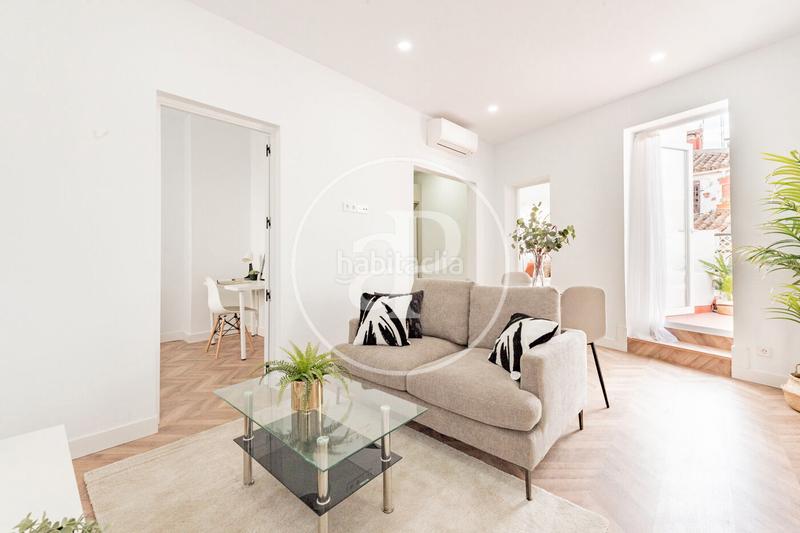 Foto 65912866-26f4-4753-8a2d-27bac1b78d01. Piso ático a estrenar con terraza amplia en calle moratín en Madrid