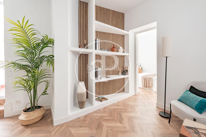 Foto 8c1c06ee-2e3a-4580-adb1-2c27efa1ae94. Piso ático a estrenar con terraza amplia en calle moratín en Madrid