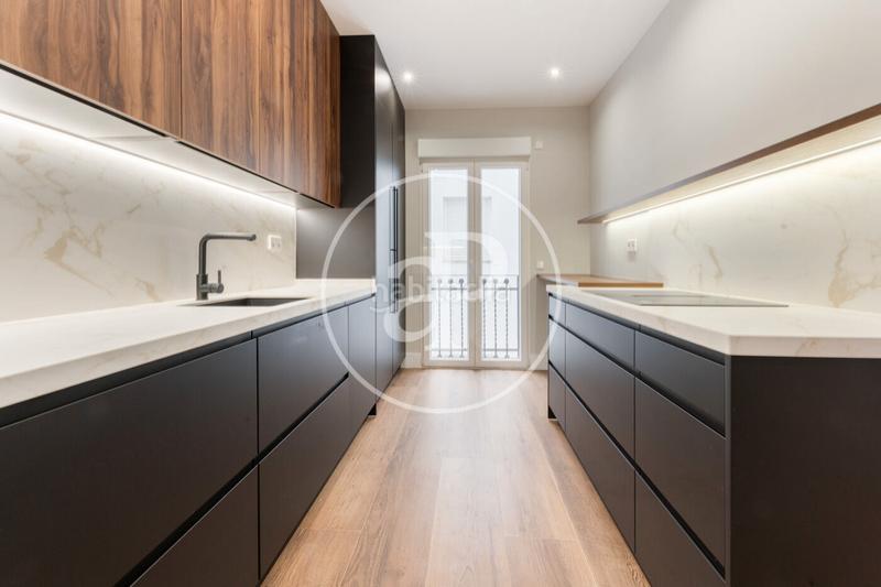 Foto a2a9d88f-7866-40c1-833a-27ad29d80ff8. Pis amb calefacció a Gaztambide Madrid